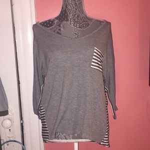 Gray/ striped cozy top!